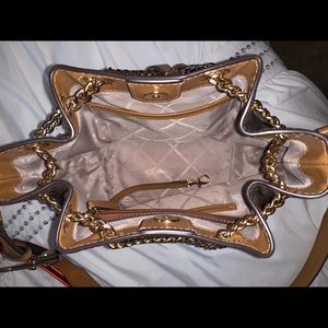 alanis medium logo bucket bag